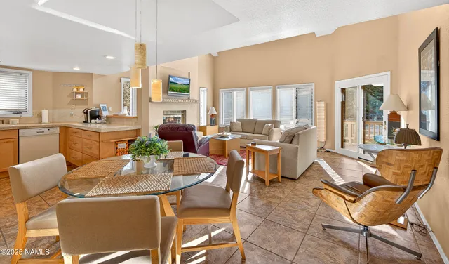 $704,900 | 6315 East Willow Loop, Flagstaff, AZ 86004