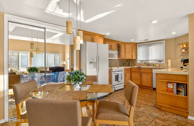 $704,900 | 6315 East Willow Loop, Flagstaff, AZ 86004