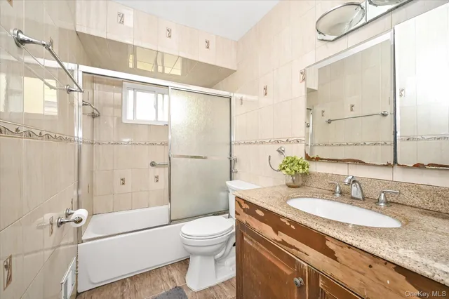 $1,658,000 | 206-50 46th Avenue | Bayside