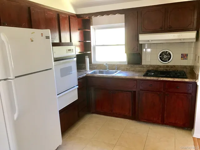 $1,658,000 | 206-50 46th Avenue | Bayside