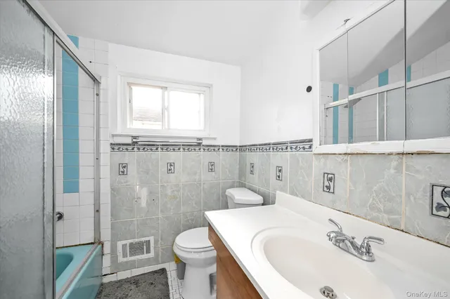 $1,658,000 | 206-50 46th Avenue | Bayside