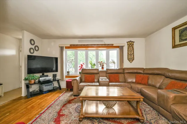 $1,658,000 | 206-50 46th Avenue | Bayside