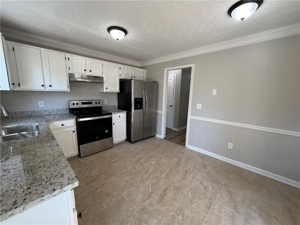 $2,295 | 979 Sugar Crossing Lane, Sugar Hill, GA 30518