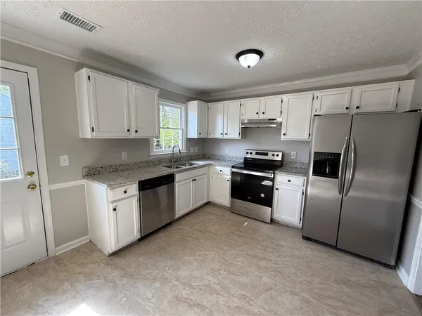 $2,295 | 979 Sugar Crossing Lane, Sugar Hill, GA 30518