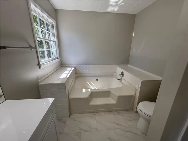$2,295 | 979 Sugar Crossing Lane, Sugar Hill, GA 30518