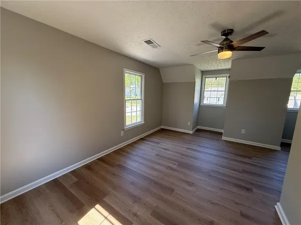 $2,295 | 979 Sugar Crossing Lane, Sugar Hill, GA 30518