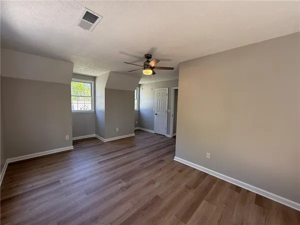 $2,295 | 979 Sugar Crossing Lane, Sugar Hill, GA 30518