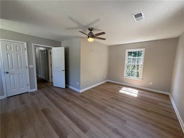 $2,295 | 979 Sugar Crossing Lane, Sugar Hill, GA 30518