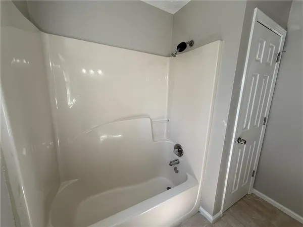 $2,295 | 979 Sugar Crossing Lane, Sugar Hill, GA 30518