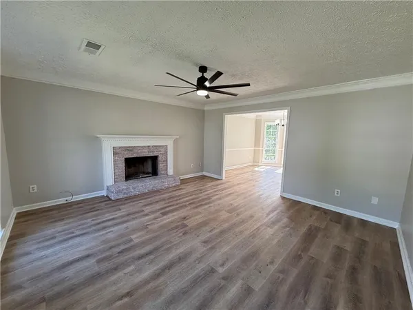 $2,295 | 979 Sugar Crossing Lane, Sugar Hill, GA 30518