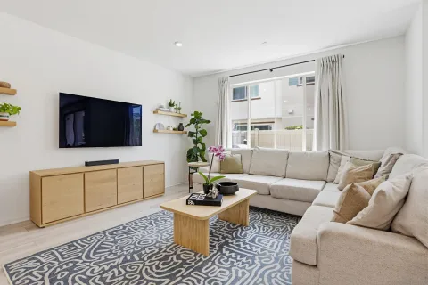 $859,000 | 1739 Vly Oak Way, Oceanside, CA 92056