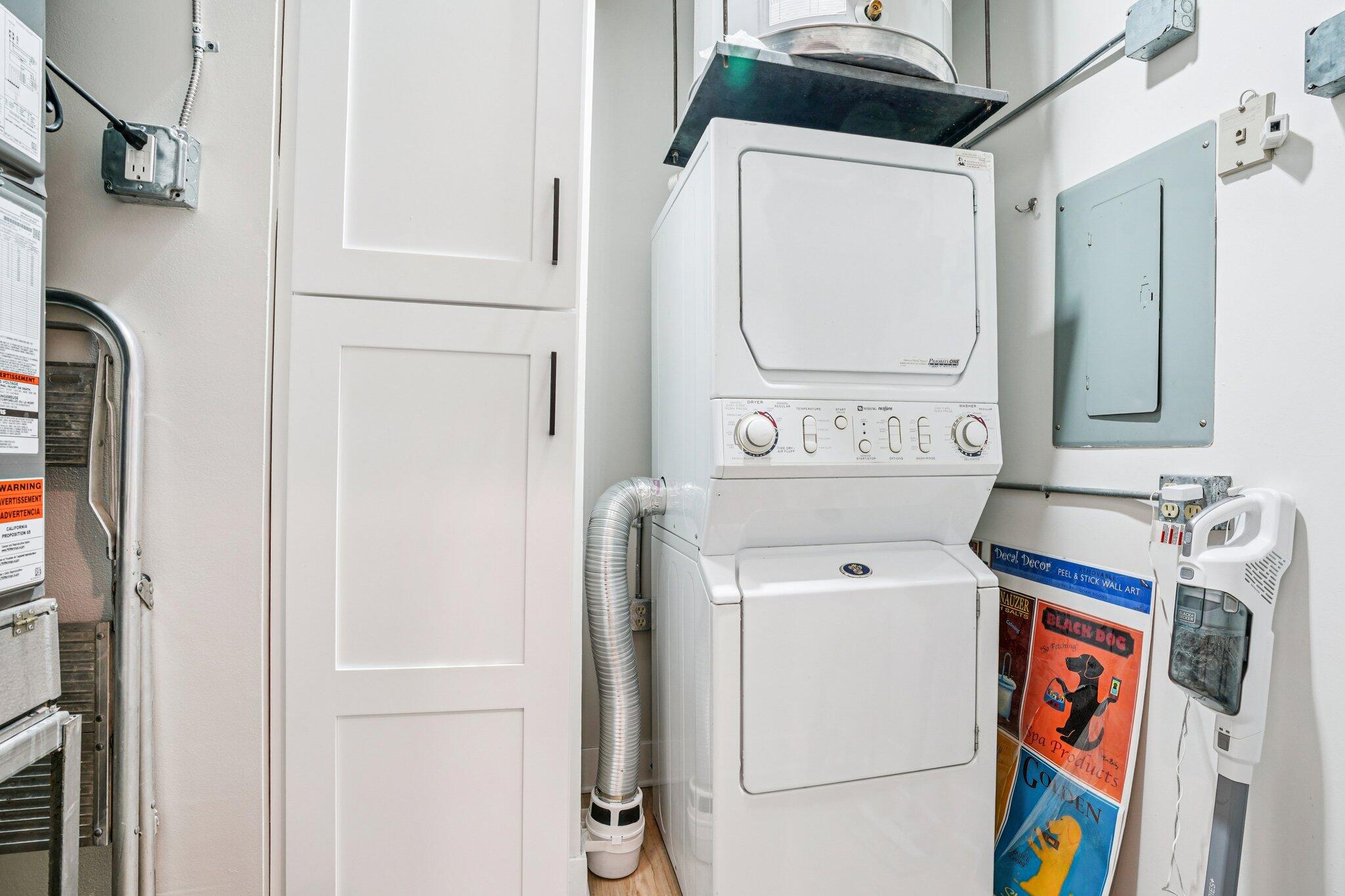 234 North Broadway, Unit 510 Milwaukee, WI 53202 - Photo 21 of 49 Laundry Units