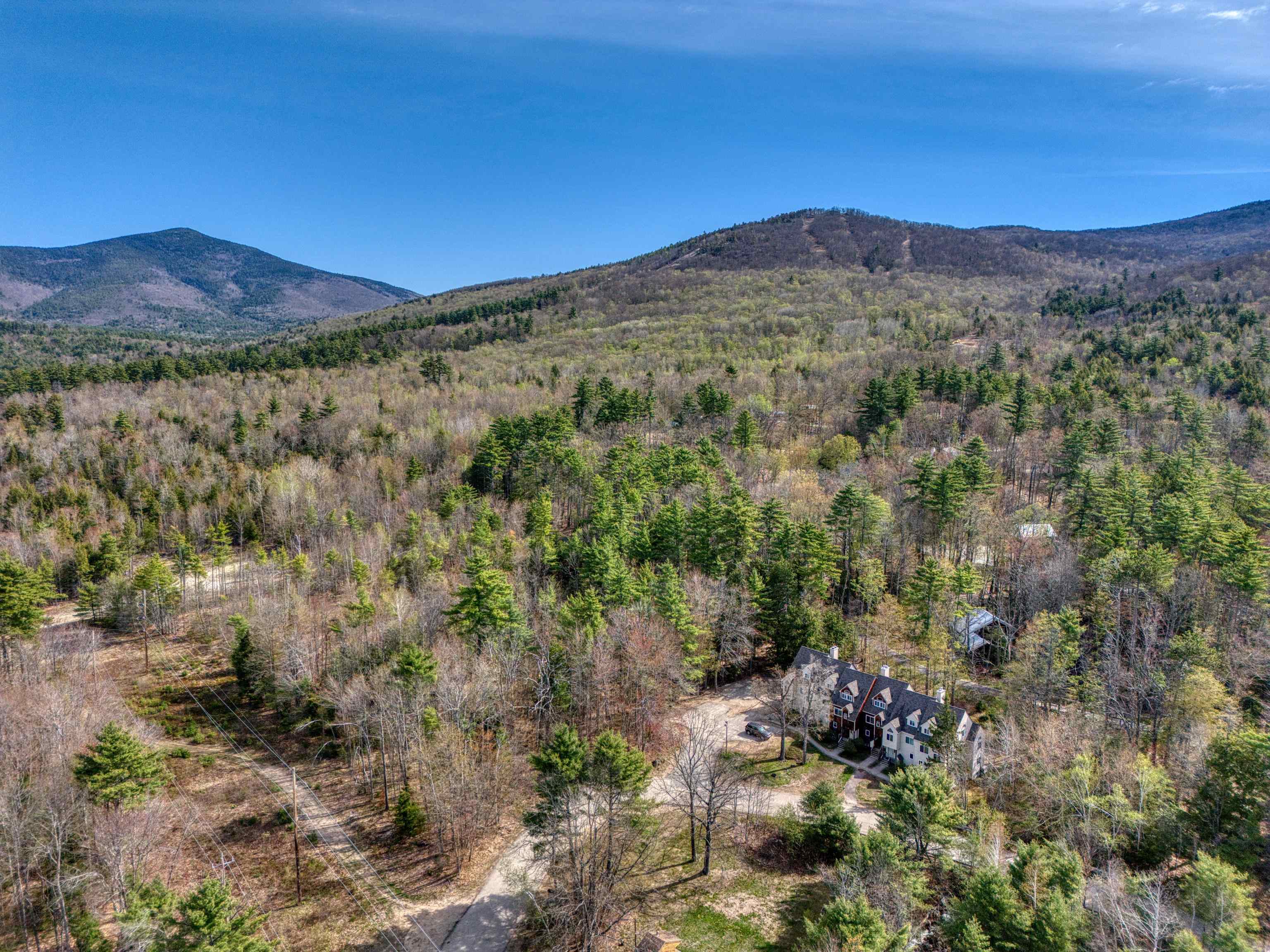 25 Hawke Road, Unit 4 Conway, NH 03860 - Photo 26 of 32 Gallery Image 26