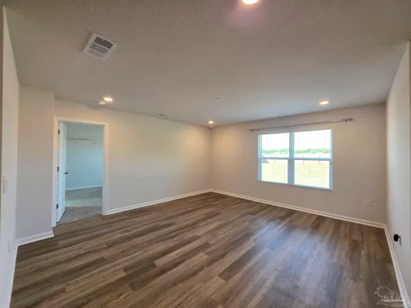 $2,225 | 5581 Silverbell Drive, Milton, FL 32583