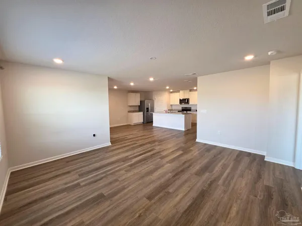 $2,225 | 5581 Silverbell Drive, Milton, FL 32583