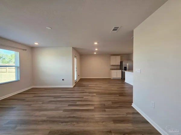 $2,225 | 5581 Silverbell Drive, Milton, FL 32583