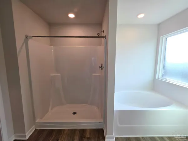 $2,225 | 5581 Silverbell Drive, Milton, FL 32583