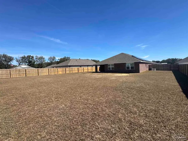 $2,225 | 5581 Silverbell Drive, Milton, FL 32583