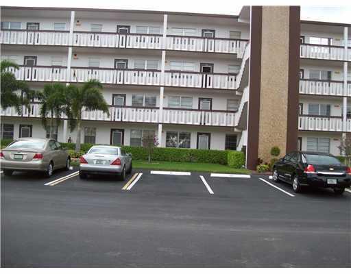 2036 Cornwall East, Unit 2036 Boca Raton, FL 33434 - Photo 1 of 13 2nd floor