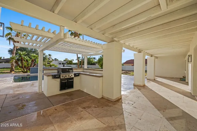 a view of a storage & utility room