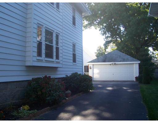 117-119 Butler Road Quincy, MA 02169 - Photo 4 of 13 Gallery Image 4