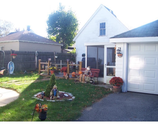 117-119 Butler Road Quincy, MA 02169 - Photo 5 of 13 Gallery Image 5