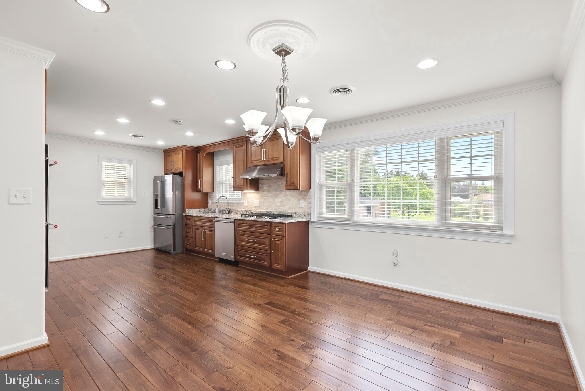 12416 West Old Baltimore Road Boyds, MD 20841 - Photo 8 of 39 Kitchen/ dining