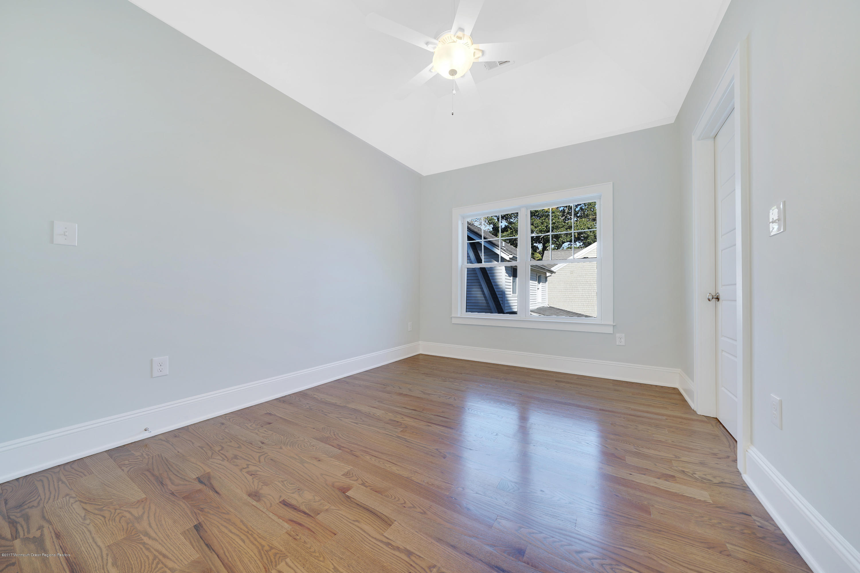 119 Black Point Road Rumson, NJ 07760 - Photo 29 of 31 119BlackPointRd-37