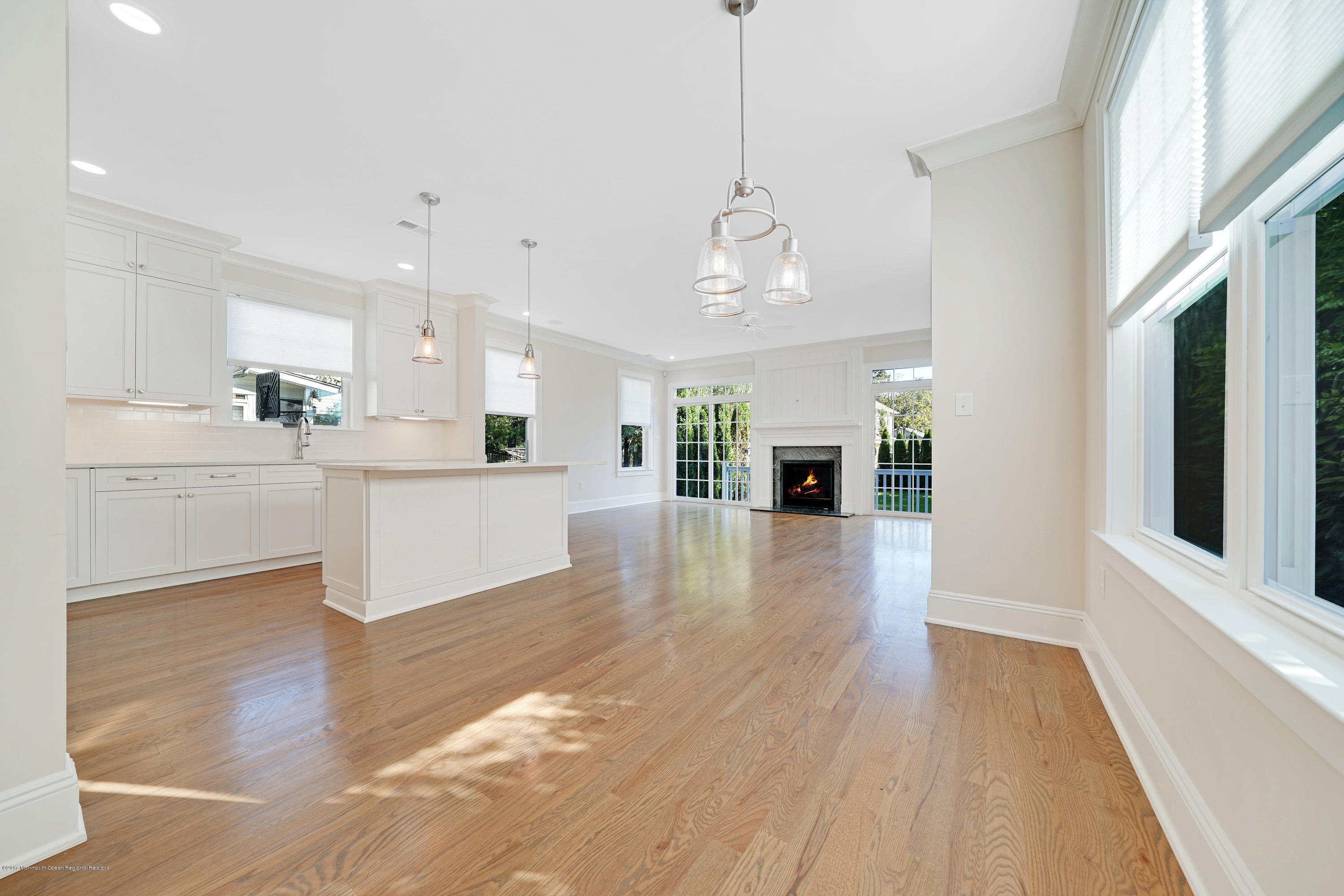 119 Black Point Road Rumson, NJ 07760 - Photo 4 of 31 119BlackPointRd-3