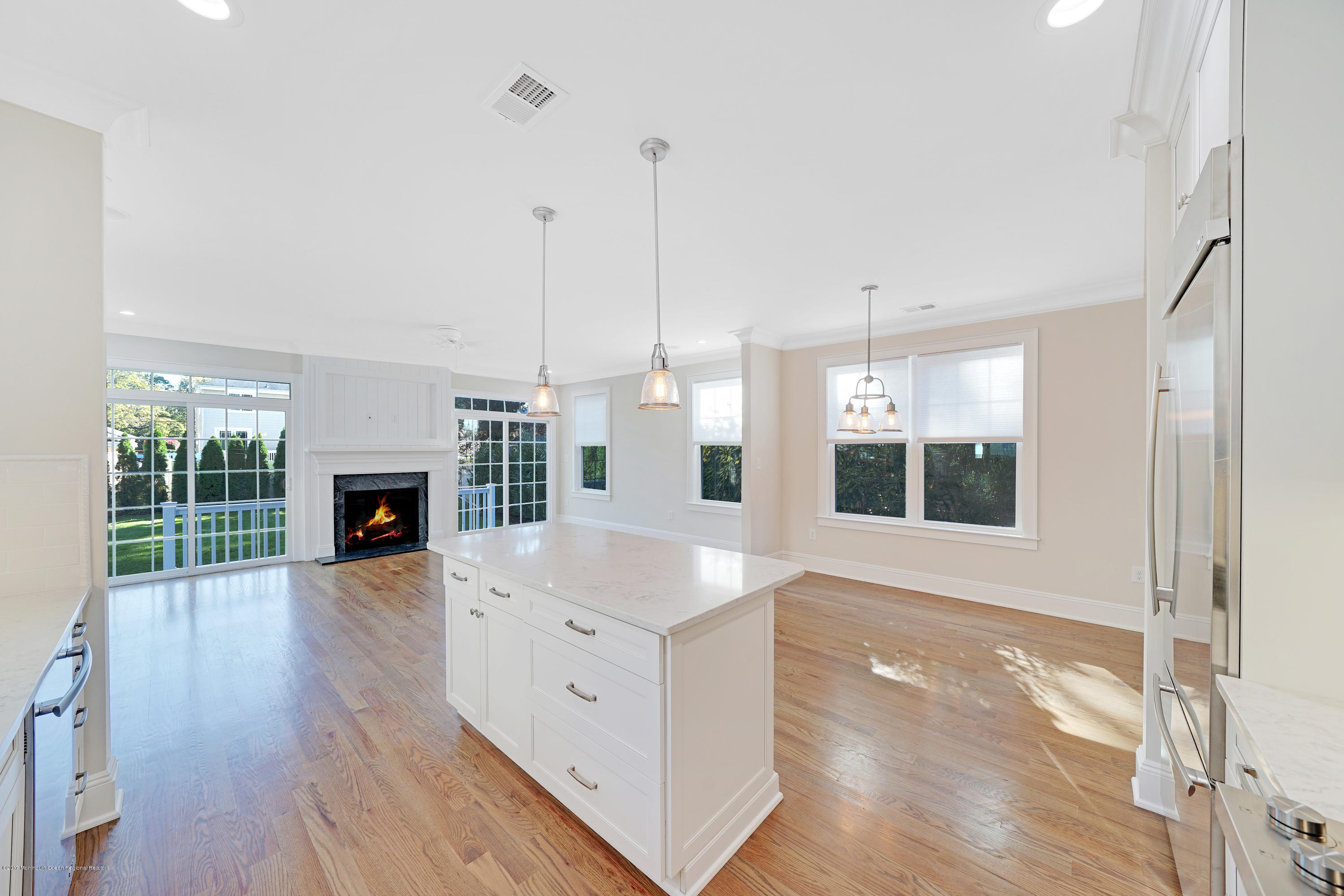 119 Black Point Road Rumson, NJ 07760 - Photo 8 of 31 119BlackPointRd-7