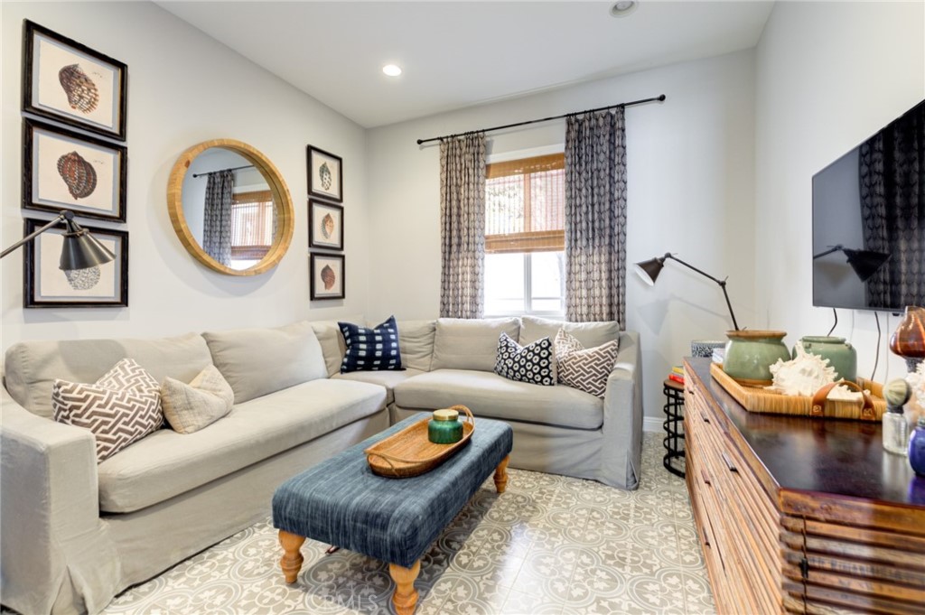 1305 18th Street Manhattan Beach, CA 90266 - Photo 12 of 34