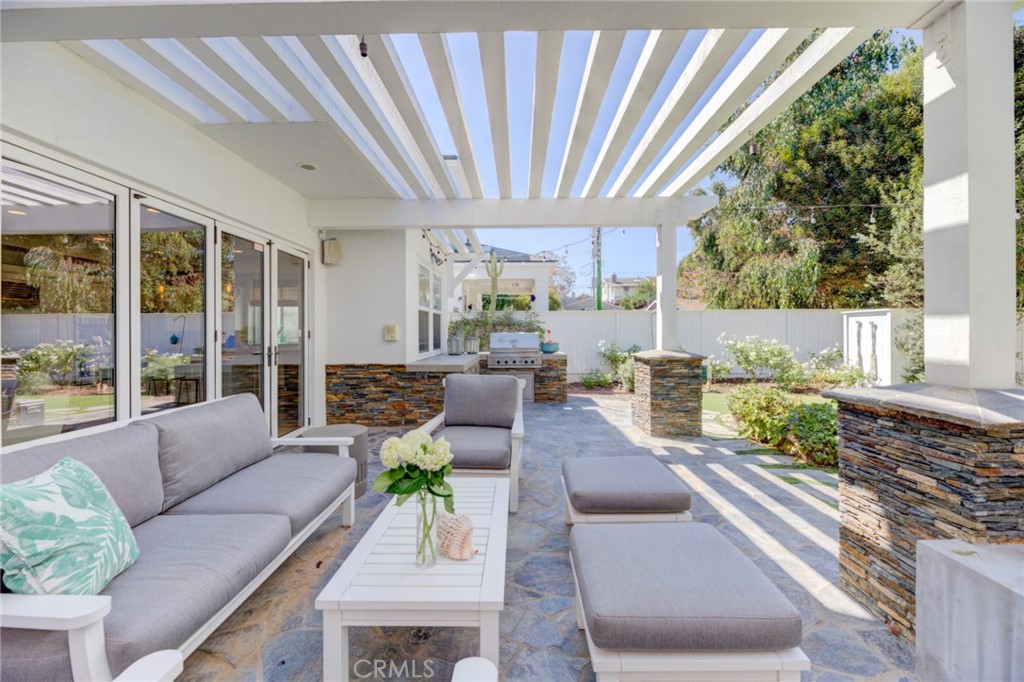 1305 18th Street Manhattan Beach, CA 90266 - Photo 15 of 34