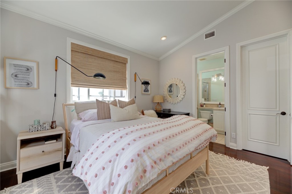 1305 18th Street Manhattan Beach, CA 90266 - Photo 24 of 34