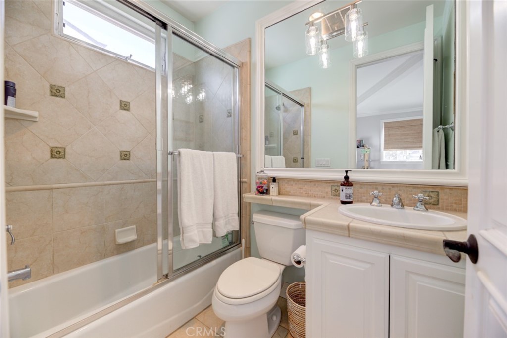 1305 18th Street Manhattan Beach, CA 90266 - Photo 32 of 34