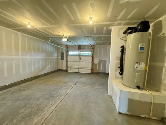 a view of a garage