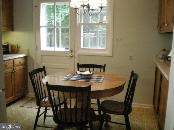 6522 Redgate Circle Baltimore, MD 21228 - Photo 11 of 19 NOTE: extra cabinet space & door to driveway