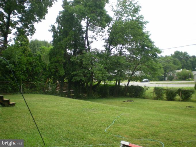6522 Redgate Circle Baltimore, MD 21228 - Photo 14 of 19 Lovely fenced yard-ideal for pets & kids
