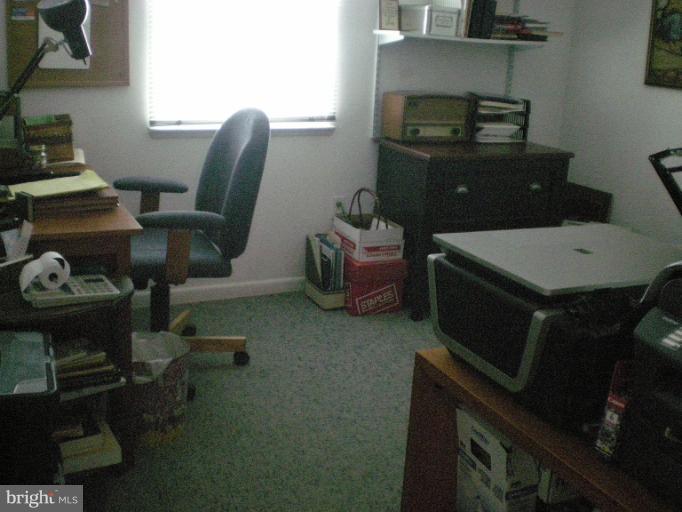 6522 Redgate Circle Baltimore, MD 21228 - Photo 5 of 19 Bedroom #5 - presently used as dual office