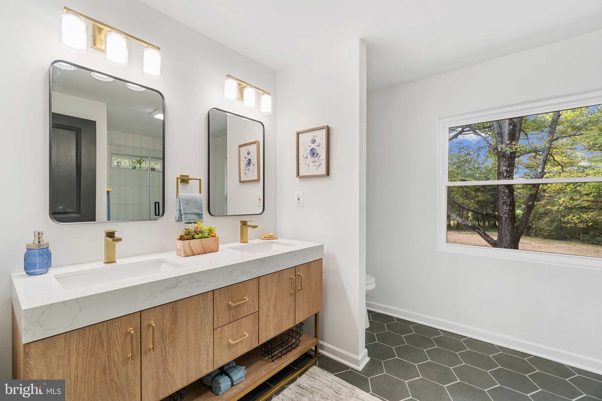33 Gambrills Road Severn, MD 21144 - Photo 27 of 66 Private Master Bath