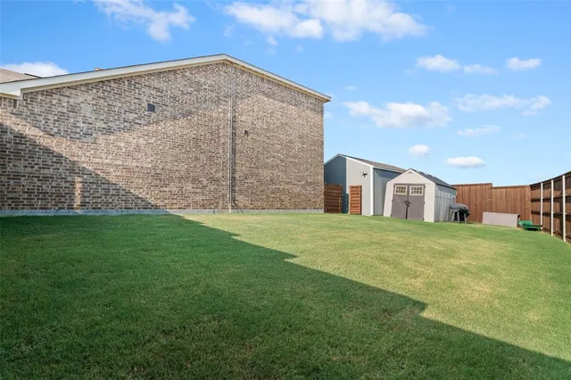 $2,750 | 3004 Cliffview Drive, Sanger, TX 76266