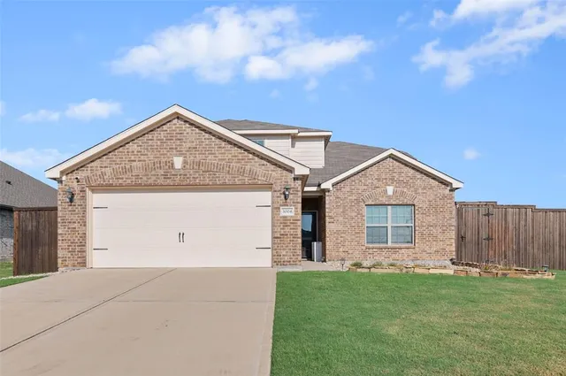 $2,750 | 3004 Cliffview Drive, Sanger, TX 76266