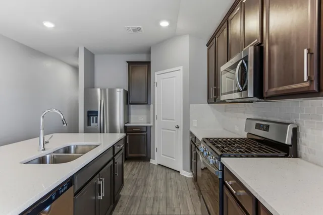 $2,400 | 100 Javans Nest, Cedar Creek, TX 78612