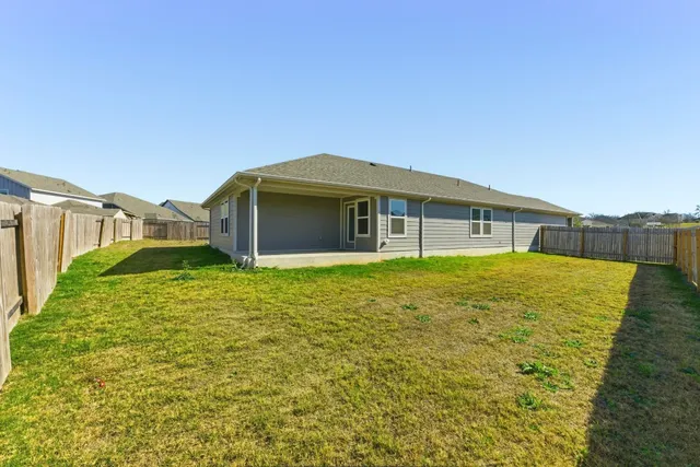 $2,400 | 100 Javans Nest, Cedar Creek, TX 78612