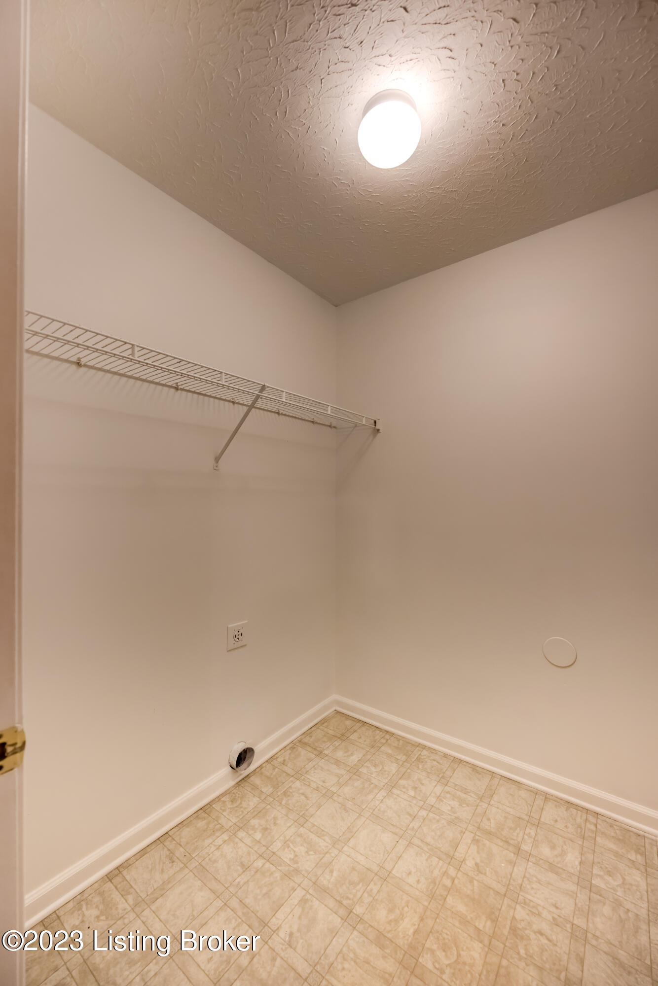 10011 Rimfire Road Louisville, KY 40291 - Photo 58 of 76 2Y0A0330-A