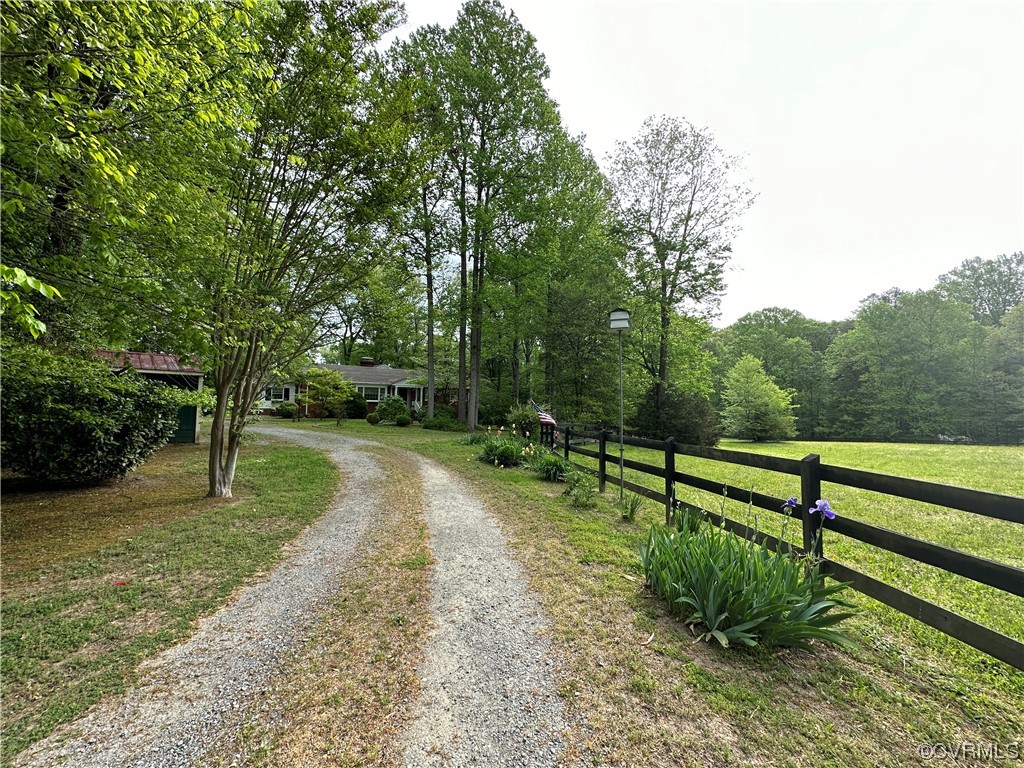 10254 Mannheim Drive Ashland, VA 23005 - Photo 3 of 43