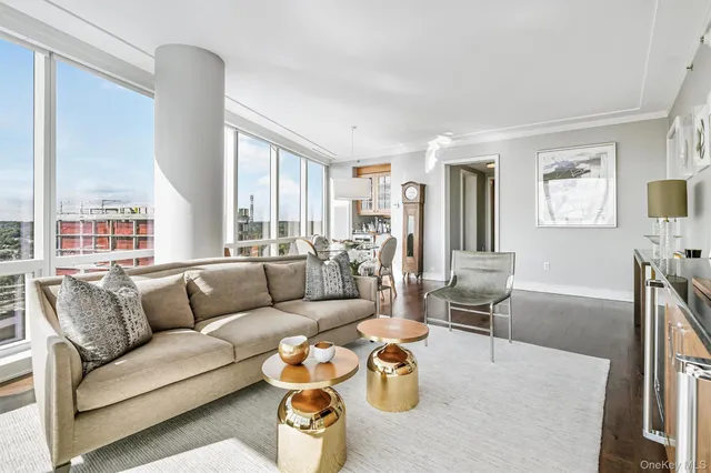 $1,249,000 | 5 Renaissance Square, Unit 28E, White Plains, NY 10601