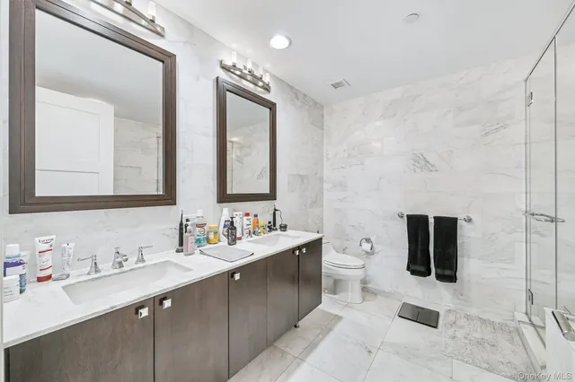 $1,249,000 | 5 Renaissance Square, Unit 28E, White Plains, NY 10601