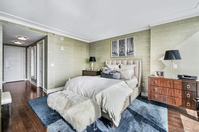 $1,249,000 | 5 Renaissance Square, Unit 28E, White Plains, NY 10601