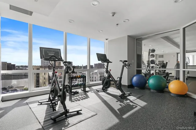 $1,249,000 | 5 Renaissance Square, Unit 28E, White Plains, NY 10601