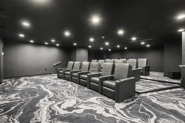 $1,249,000 | 5 Renaissance Square, Unit 28E, White Plains, NY 10601